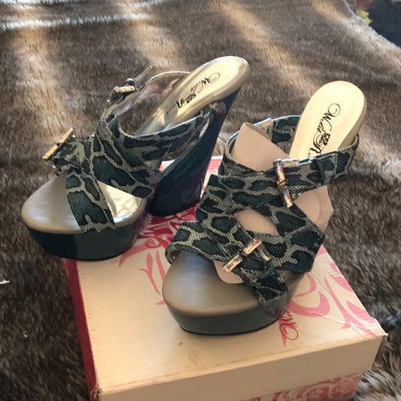 Women heels - Picture 3 of 5